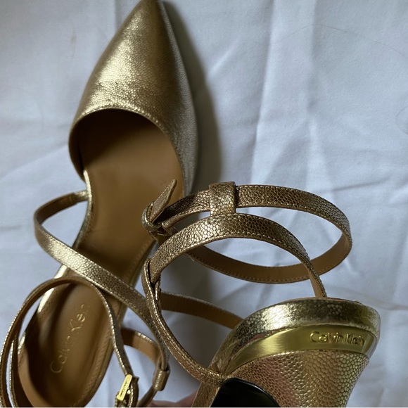 Calvin Klein leather heels  size 6.5 EUC - Picture 3 of 4